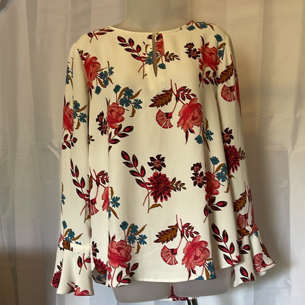 Loft EUC Floral Flutter Long Sleeve Blouse - Sz M